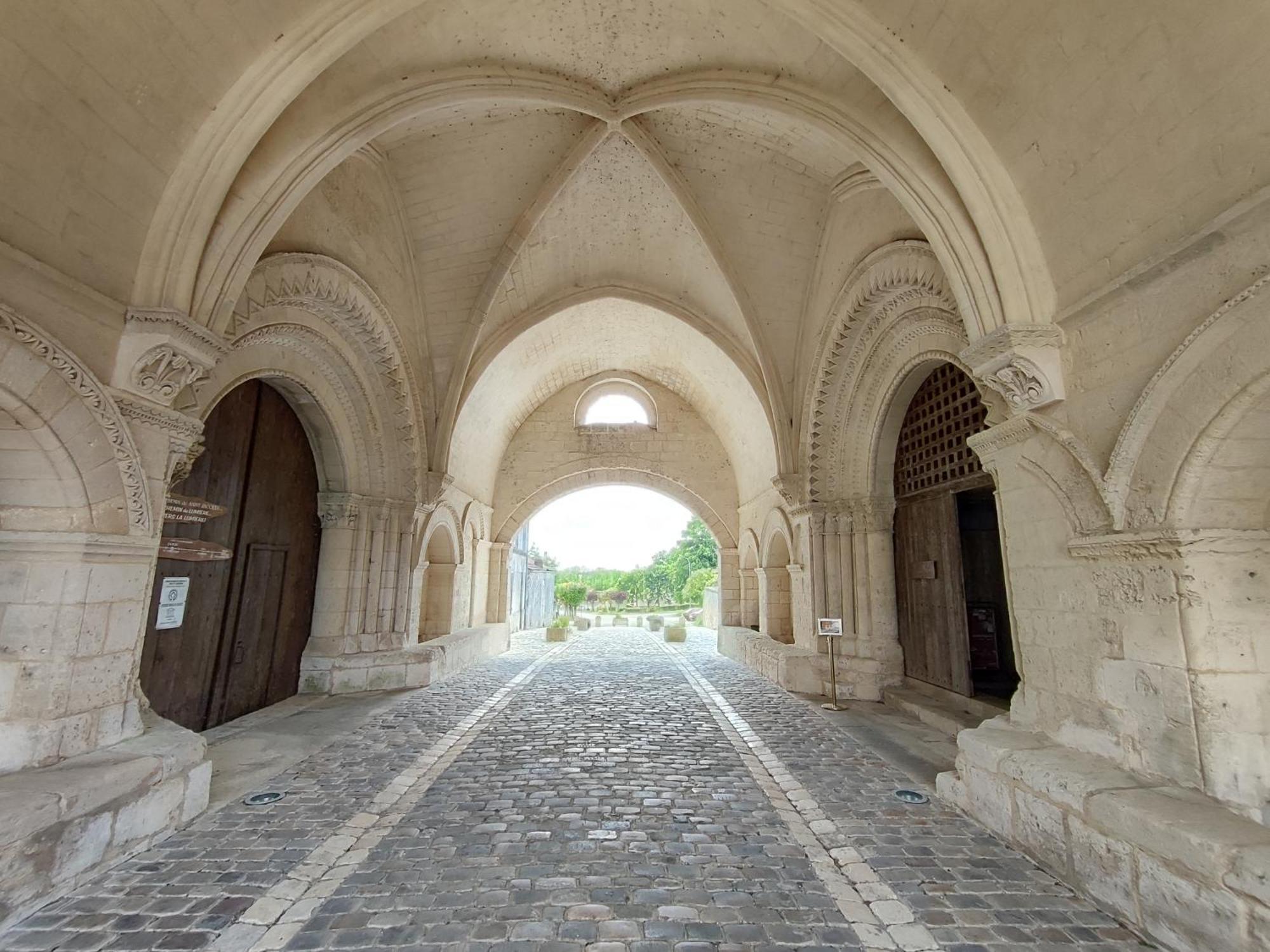 Chambre D'Hotes La Grenade Bleue Pons Exteriör bild